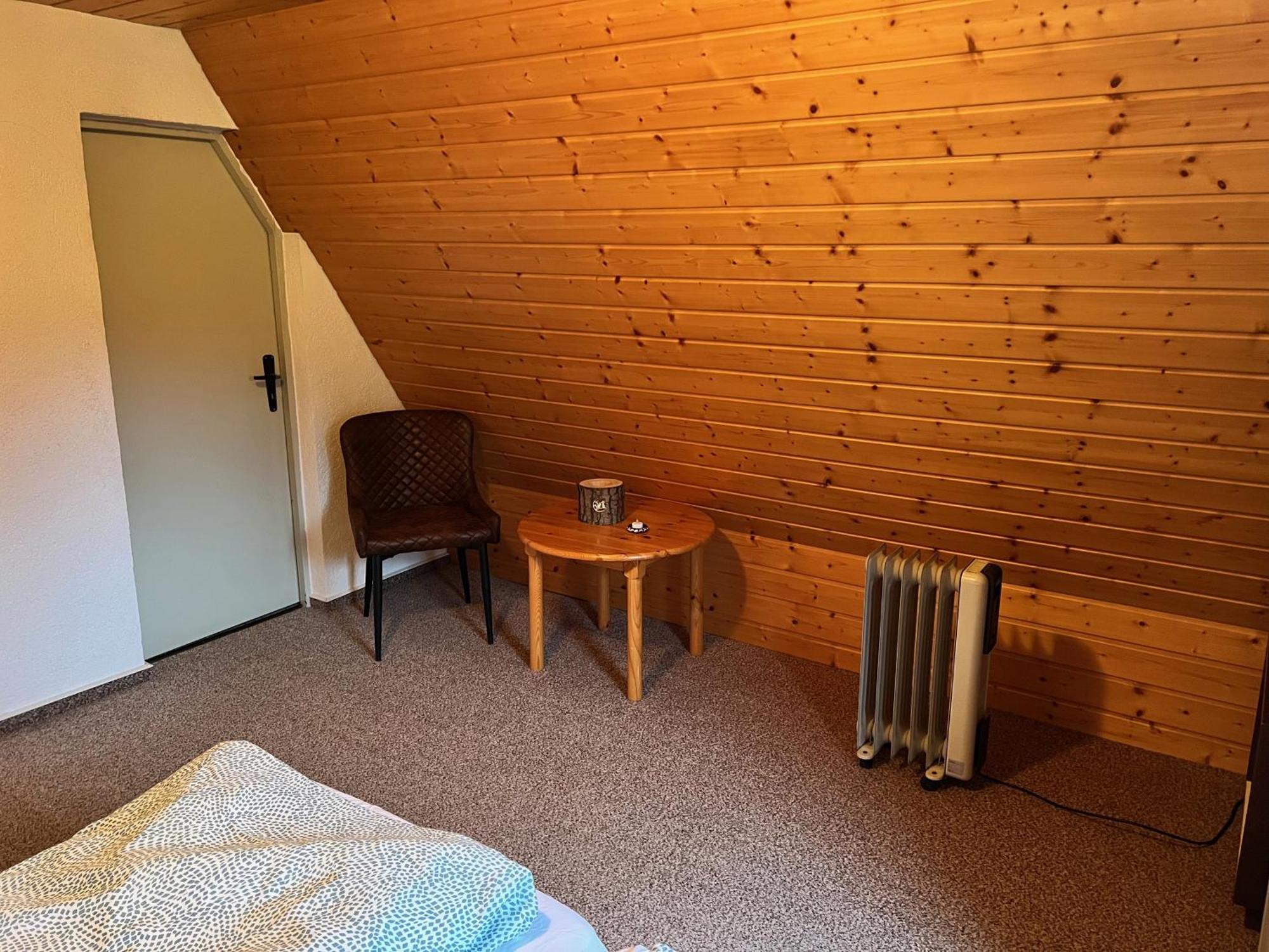 Urige Berghuette Mit Kamin Und Sauna Im Erzgebirge Nahe Schwarzwassertal Pobershau Luaran gambar
